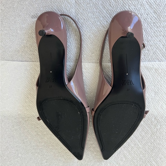 ZARA Woman's Mauve Slingback Pointed Toe
Kitten Heels - Picture 8 of 8
